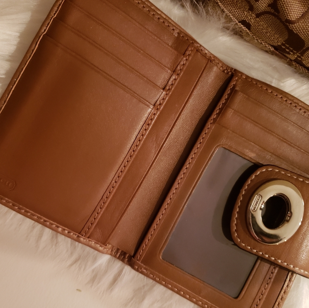 Purse - Picture 3 of 3